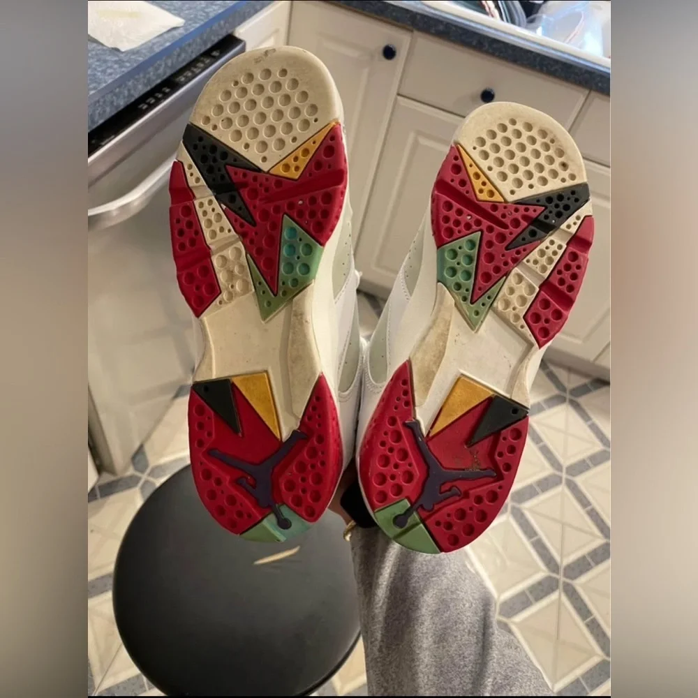 Air Jordan 7 Retro “Hare” Sneakers - Picture 6 of 7